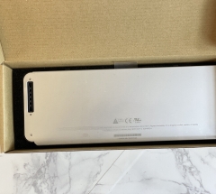 Battery - Pin Macbook A1280  (2008 Version) 13" A1280  (ZIN) - 6 CELL - Aluminum Unibody Series 